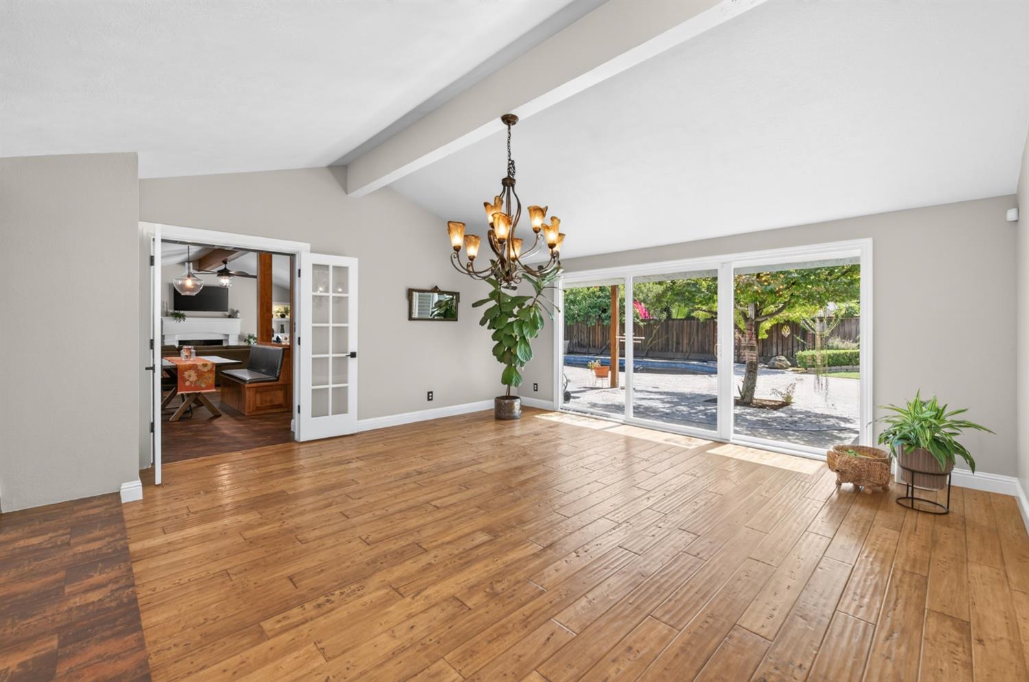 183 W Indianapolis Ave, Fresno, CA 93705