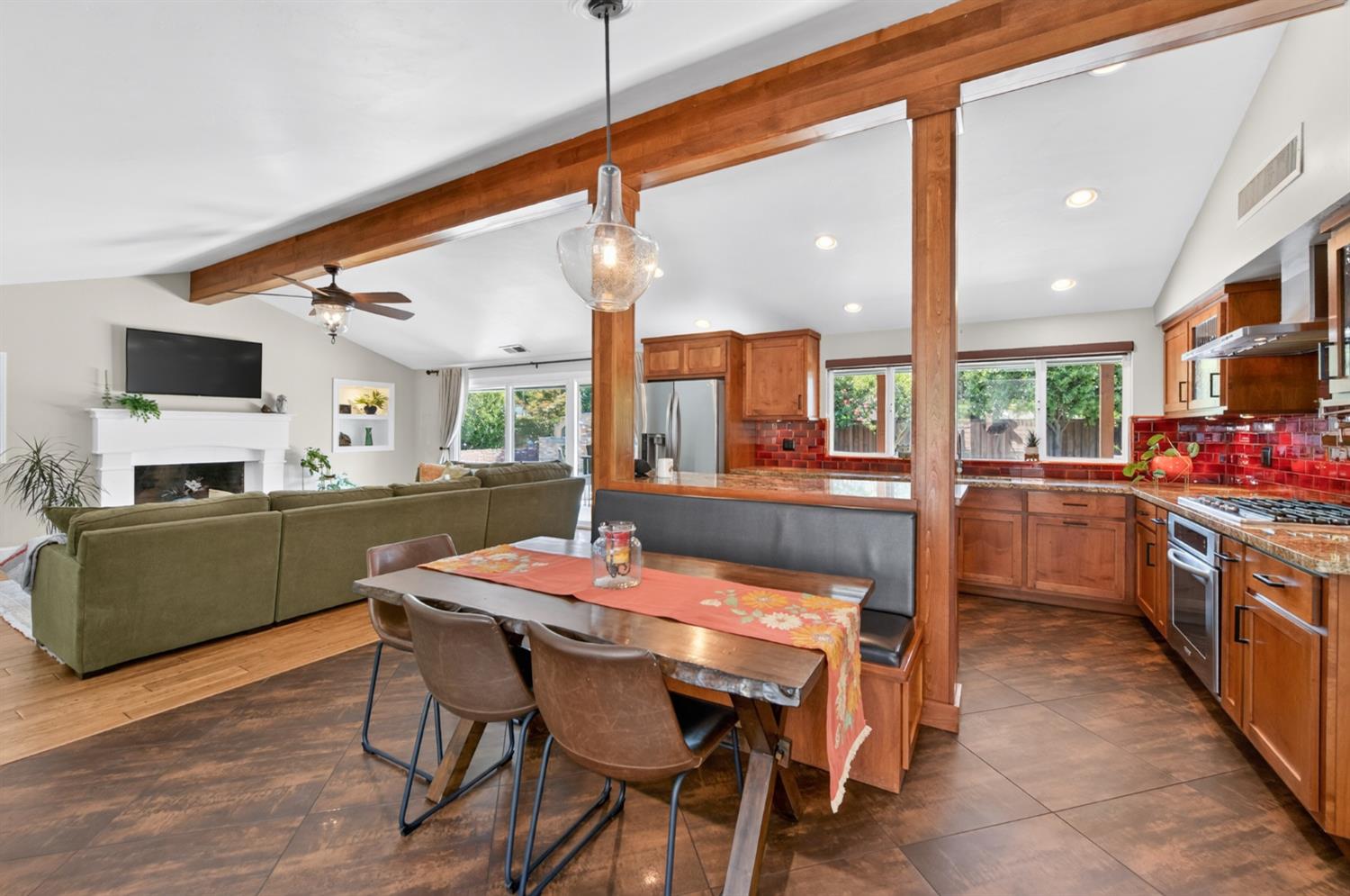 183 W Indianapolis Ave, Fresno, CA 93705