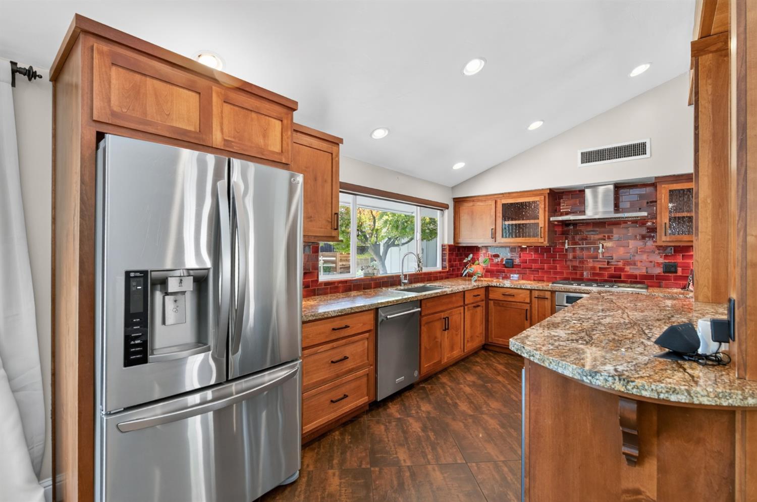 183 W Indianapolis Ave, Fresno, CA 93705