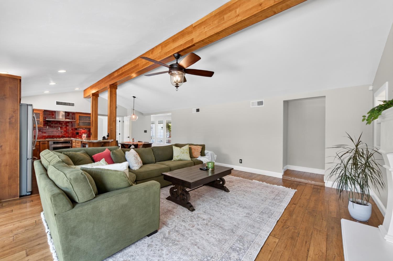 183 W Indianapolis Ave, Fresno, CA 93705