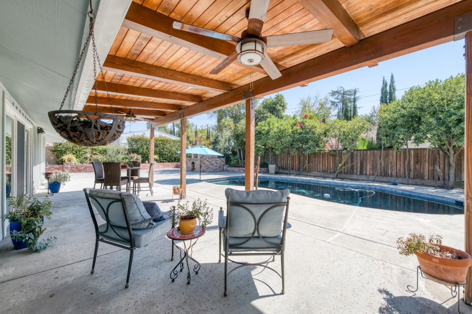 183 W Indianapolis Ave, Fresno, CA 93705