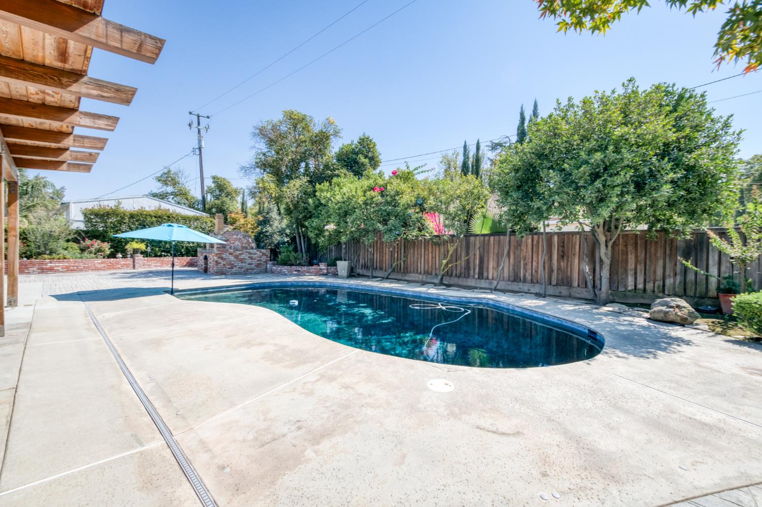 183 W Indianapolis Ave, Fresno, CA 93705