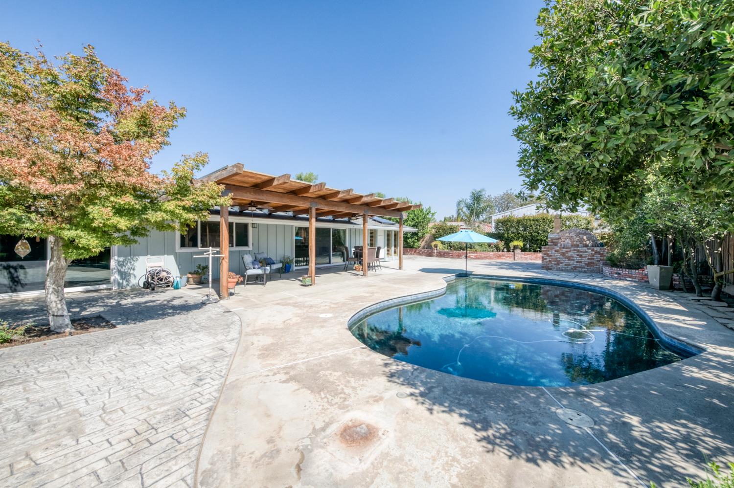 183 W Indianapolis Ave, Fresno, CA 93705