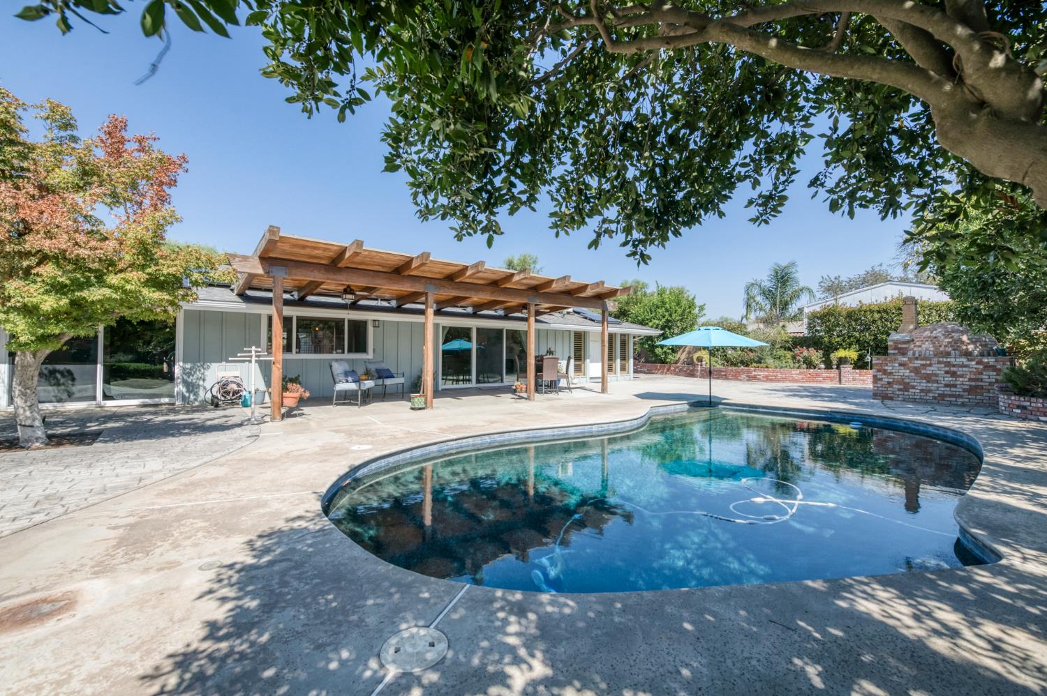 183 W Indianapolis Ave, Fresno, CA 93705