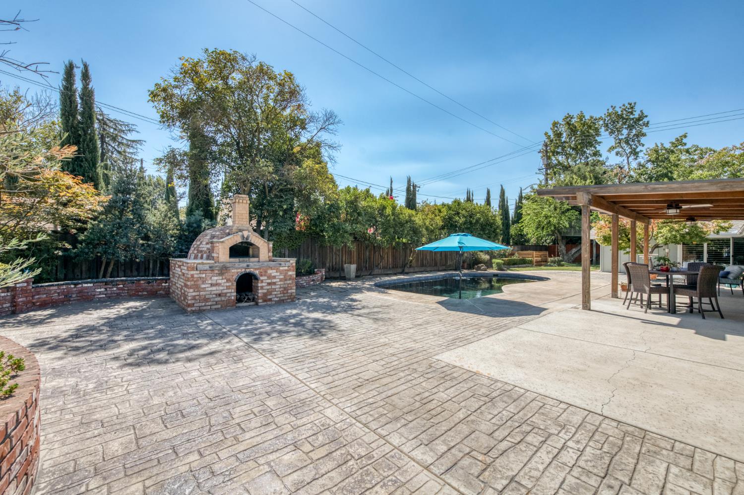 183 W Indianapolis Ave, Fresno, CA 93705