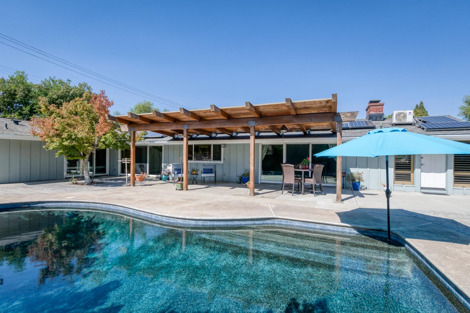 183 W Indianapolis Ave, Fresno, CA 93705