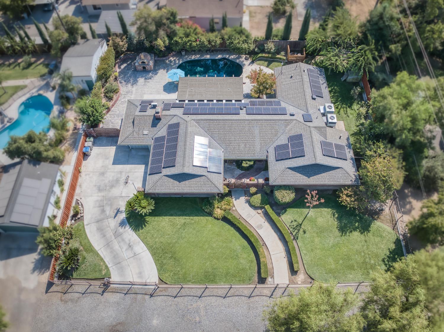 183 W Indianapolis Ave, Fresno, CA 93705