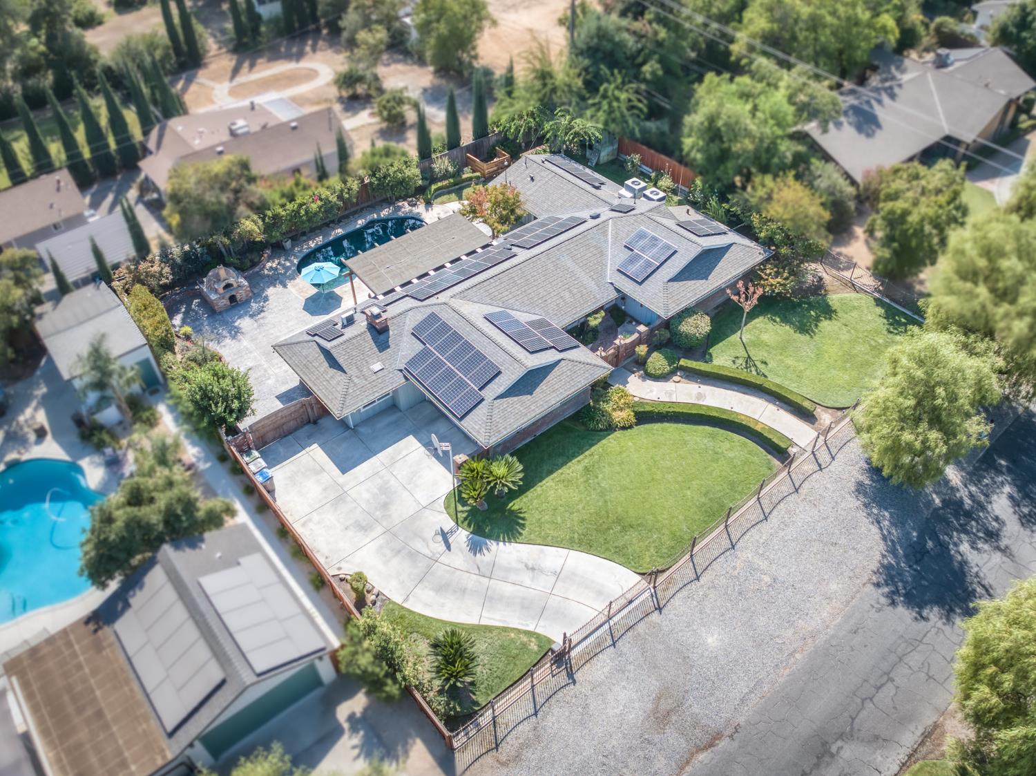 183 W Indianapolis Ave, Fresno, CA 93705