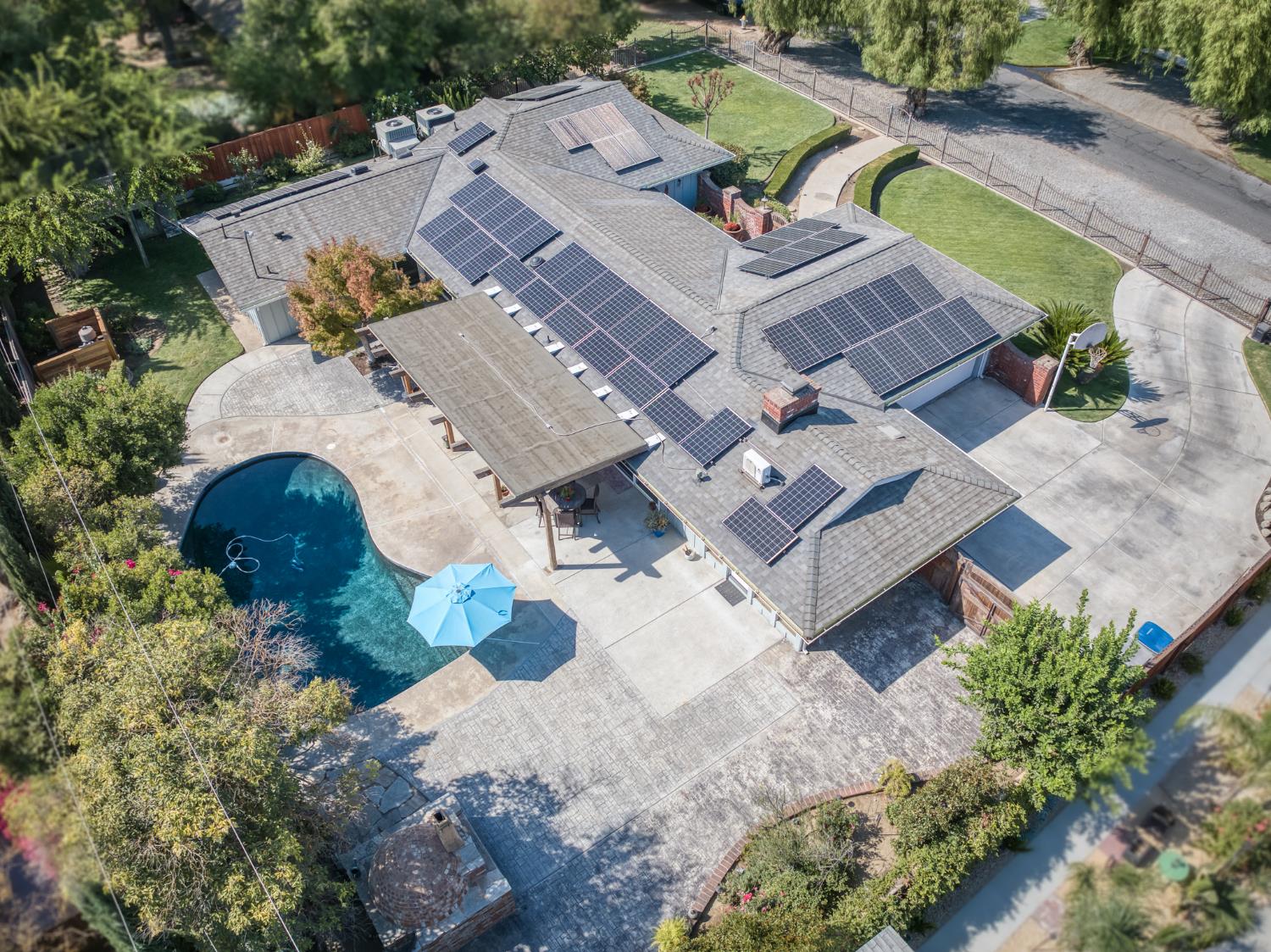 183 W Indianapolis Ave, Fresno, CA 93705
