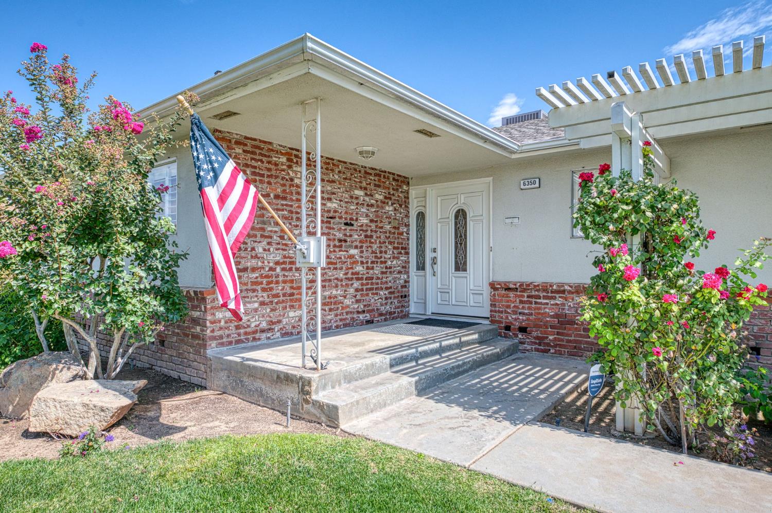 6350 N 10Th St, Fresno, CA 93710
