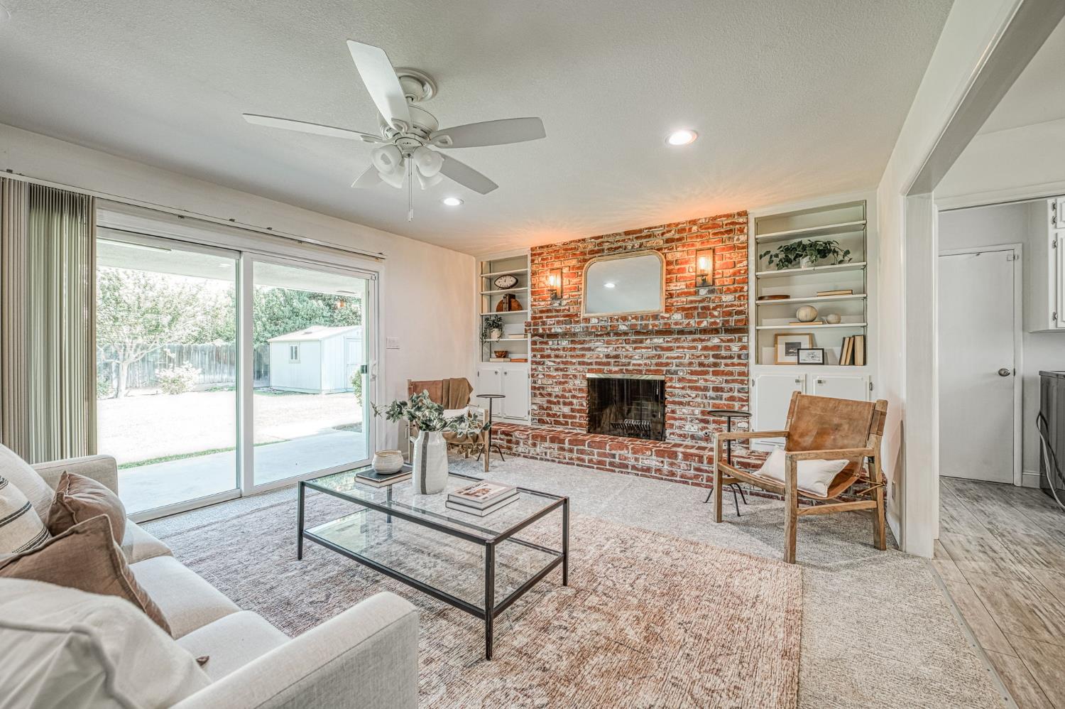 6350 N 10Th St, Fresno, CA 93710