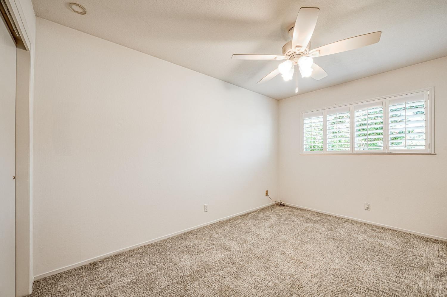 6350 N 10Th St, Fresno, CA 93710