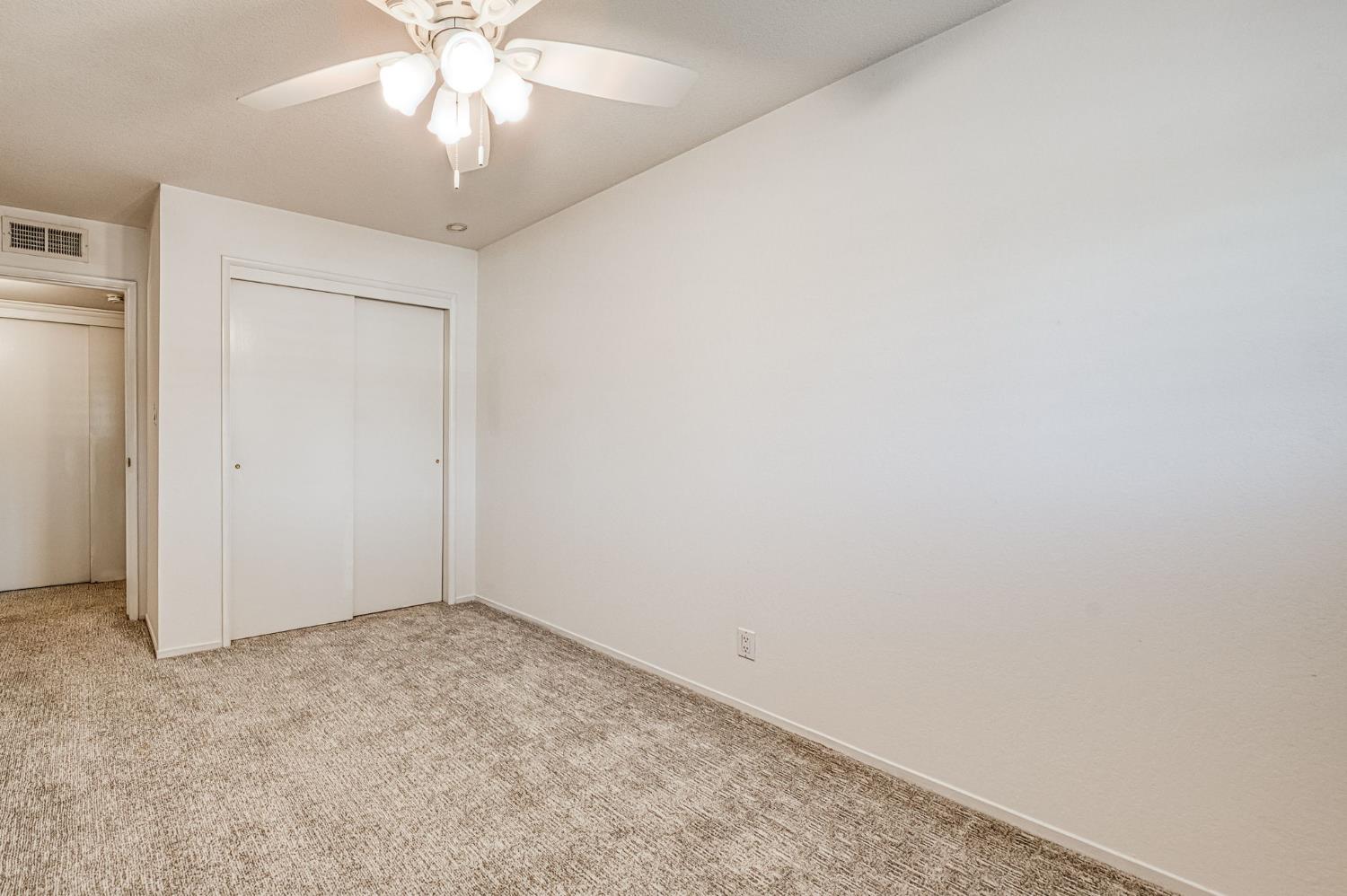6350 N 10Th St, Fresno, CA 93710