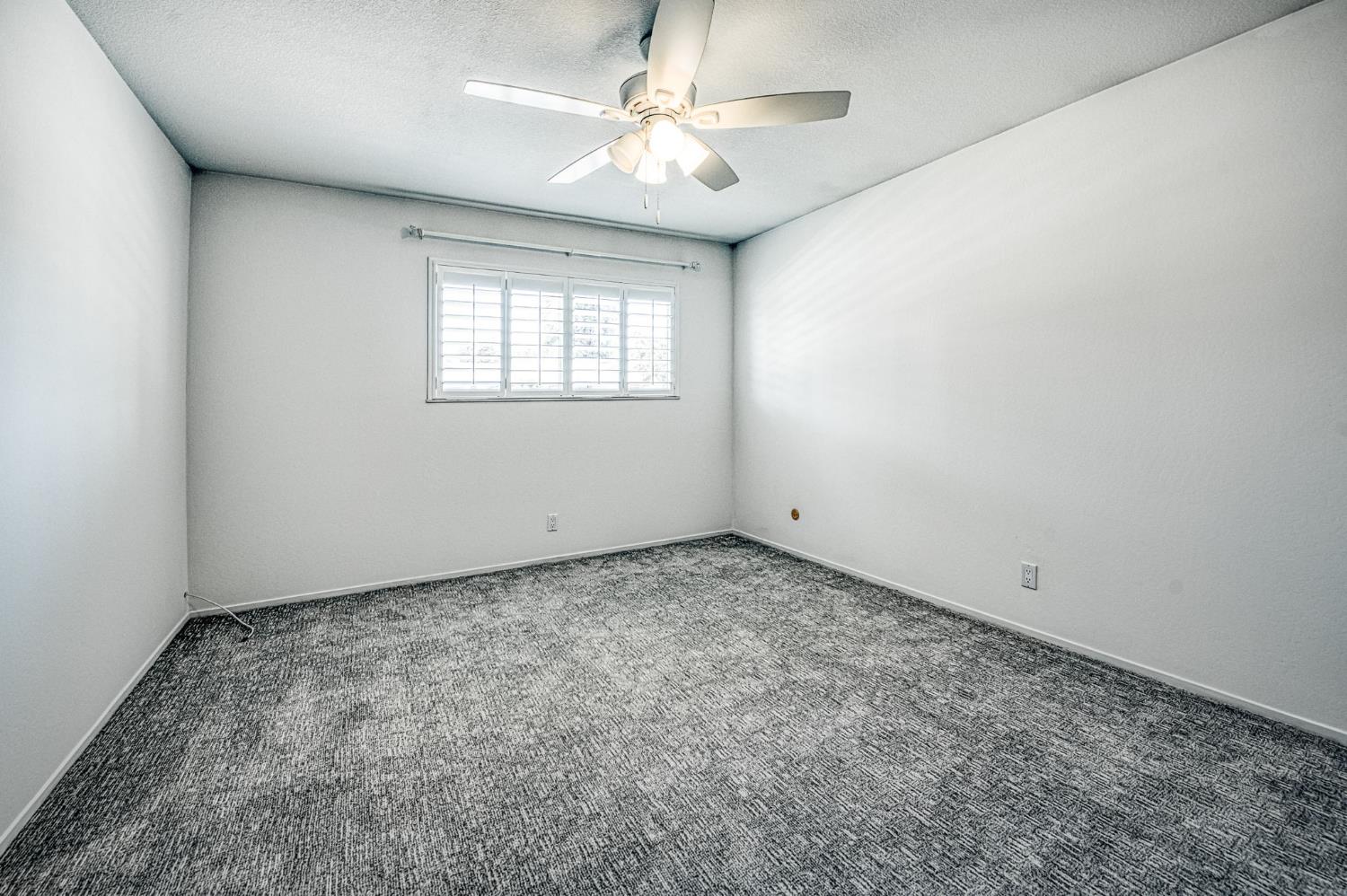 6350 N 10Th St, Fresno, CA 93710