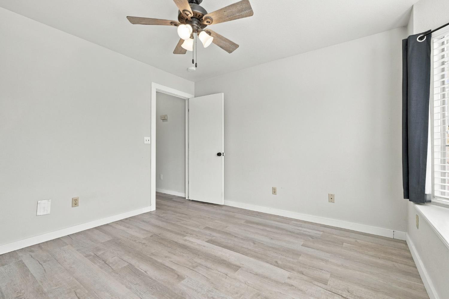 1914 Theresa Ave, Hanford, CA 93230