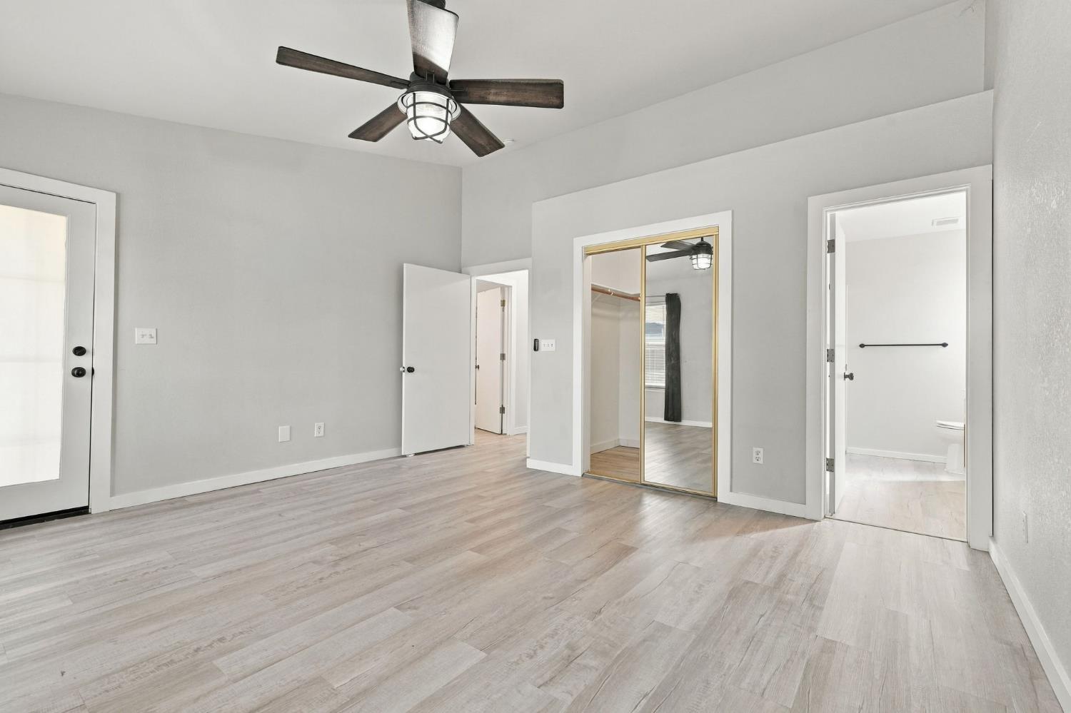 1914 Theresa Ave, Hanford, CA 93230
