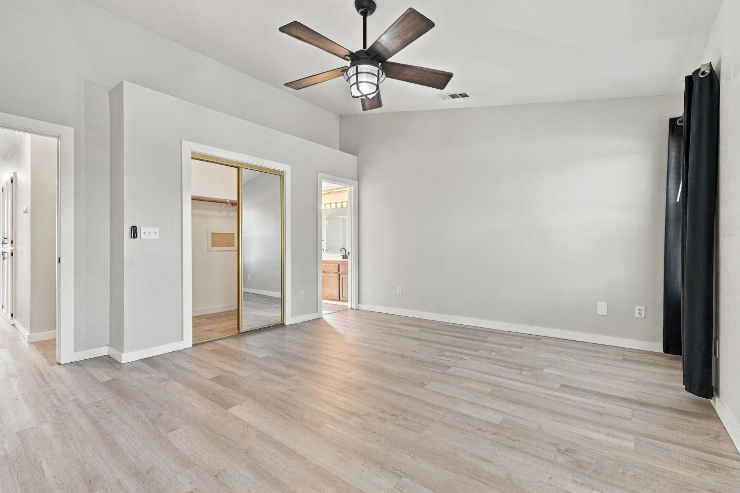 1914 Theresa Ave, Hanford, CA 93230
