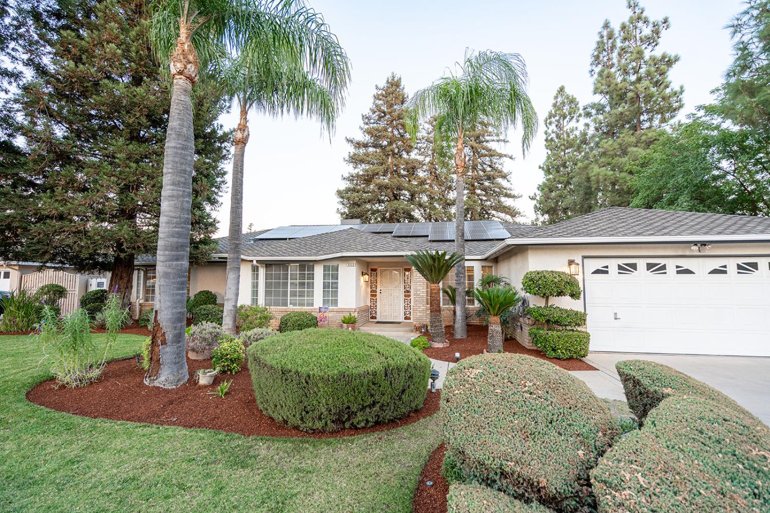 7522 N Mansionette Dr, Fresno, CA 93720