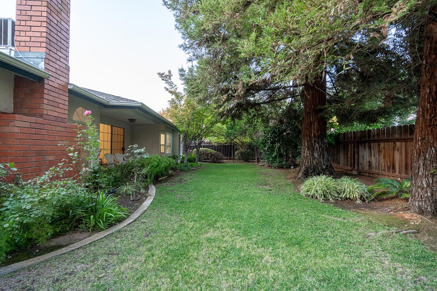 7522 N Mansionette Dr, Fresno, CA 93720