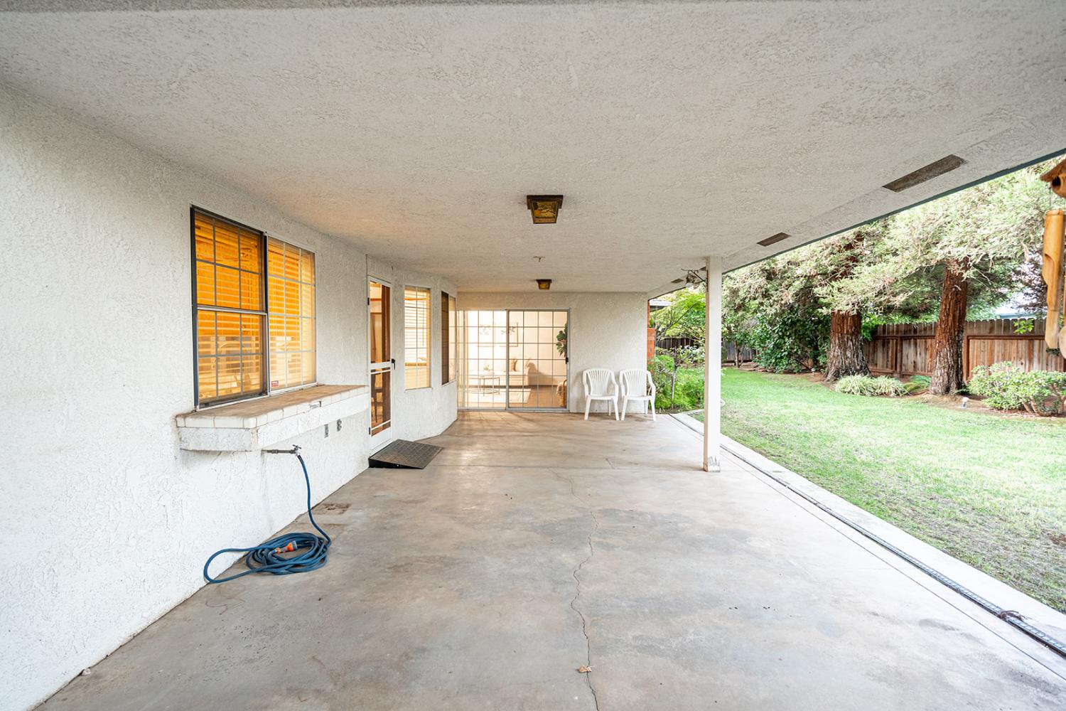 7522 N Mansionette Dr, Fresno, CA 93720