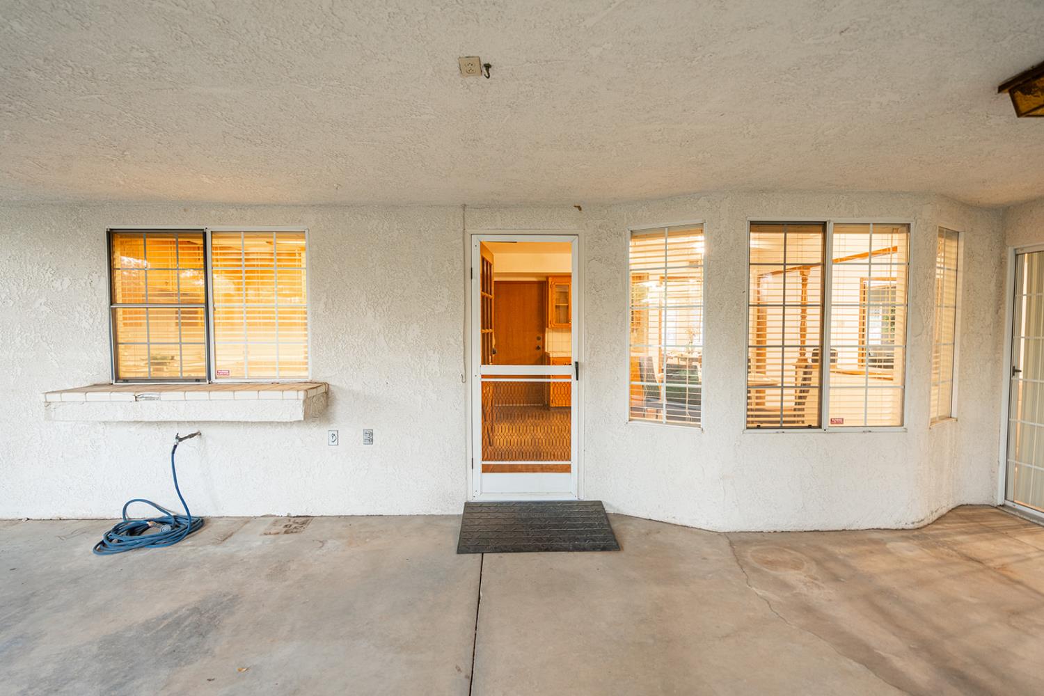7522 N Mansionette Dr, Fresno, CA 93720