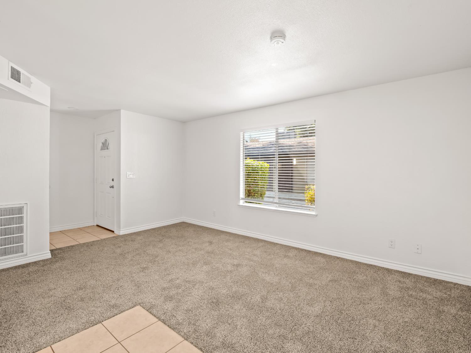 5145 E Lane Ave #114, Fresno, CA 93727