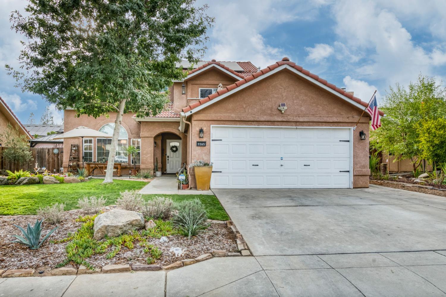 9365 N Archie Ave, Fresno, CA 93720