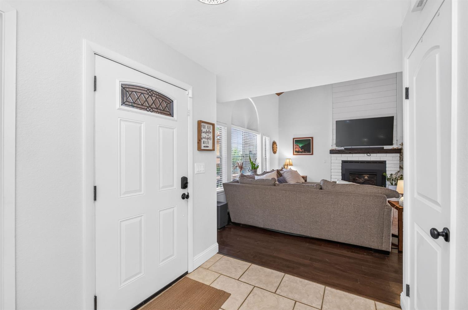 9365 N Archie Ave, Fresno, CA 93720