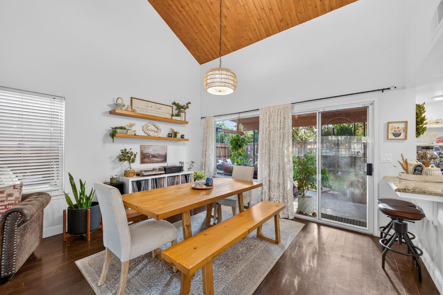 9365 N Archie Ave, Fresno, CA 93720