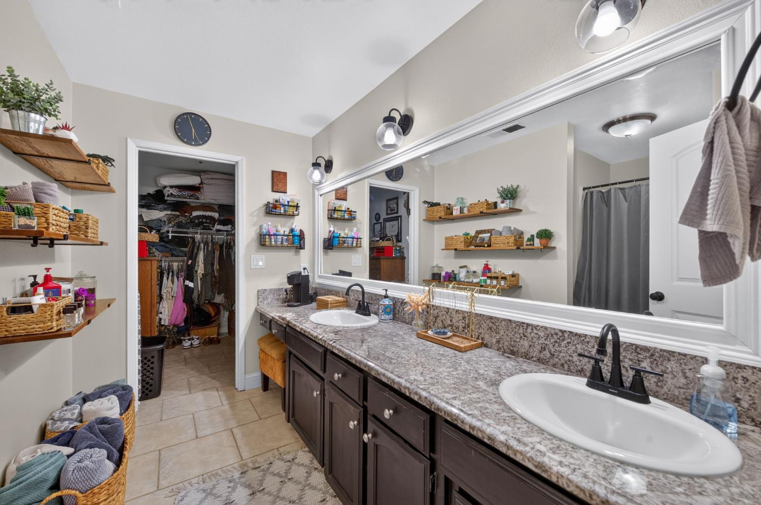 9365 N Archie Ave, Fresno, CA 93720