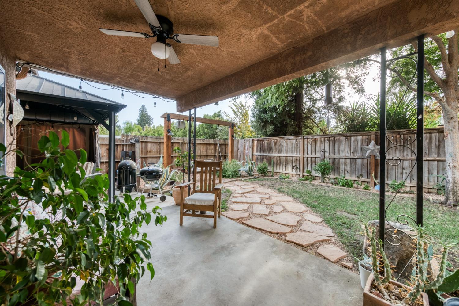 9365 N Archie Ave, Fresno, CA 93720