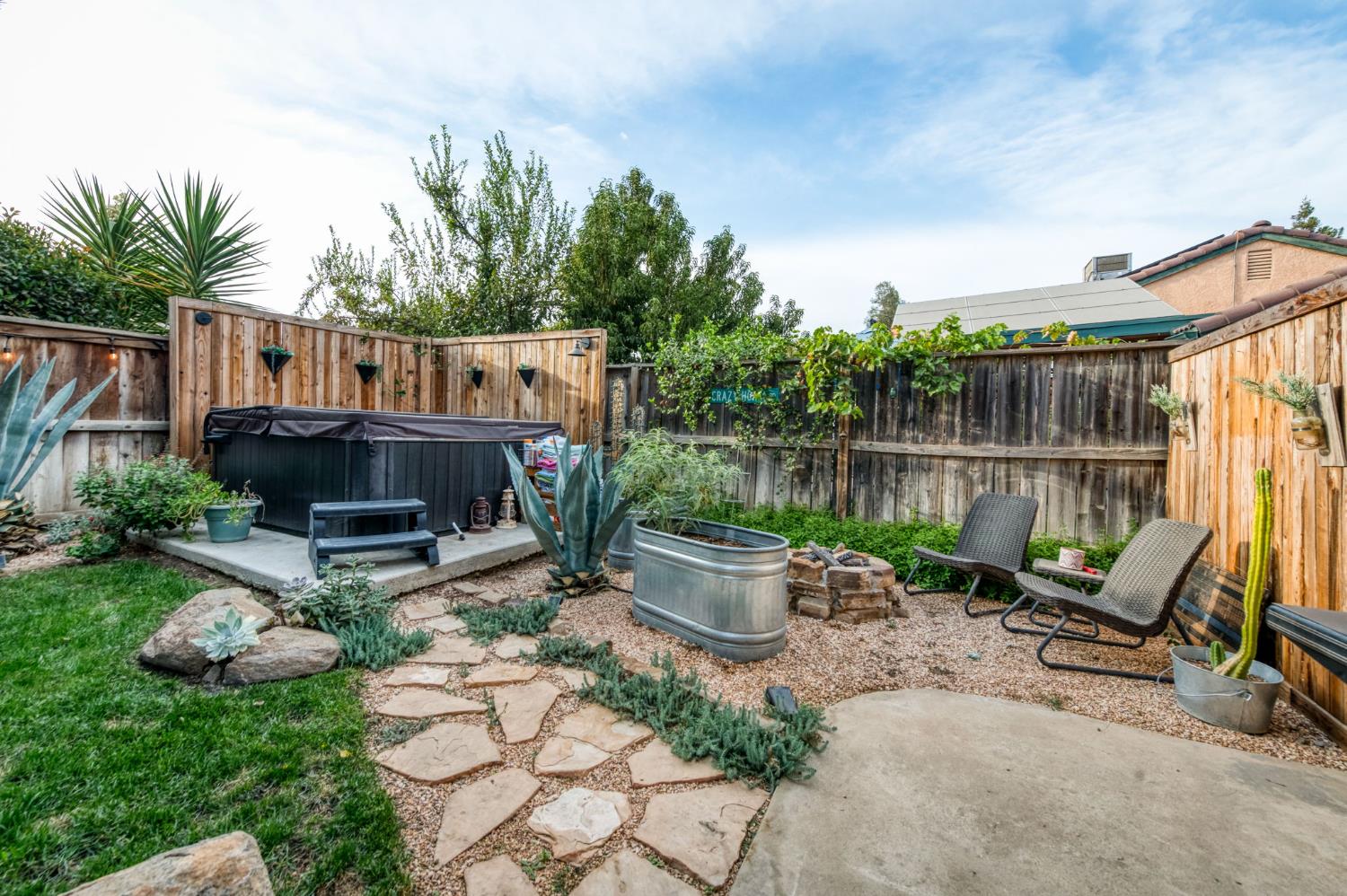 9365 N Archie Ave, Fresno, CA 93720