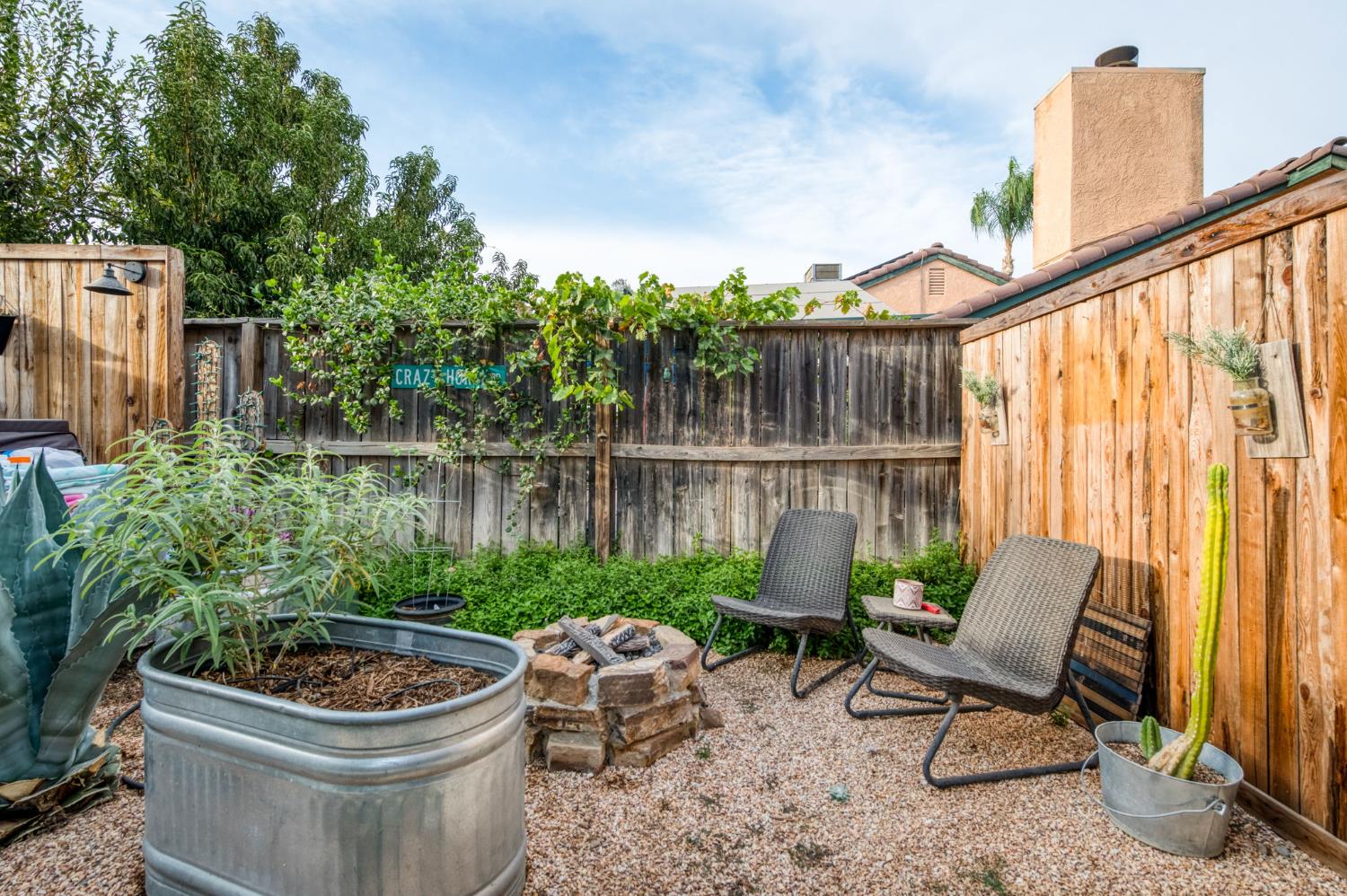 9365 N Archie Ave, Fresno, CA 93720