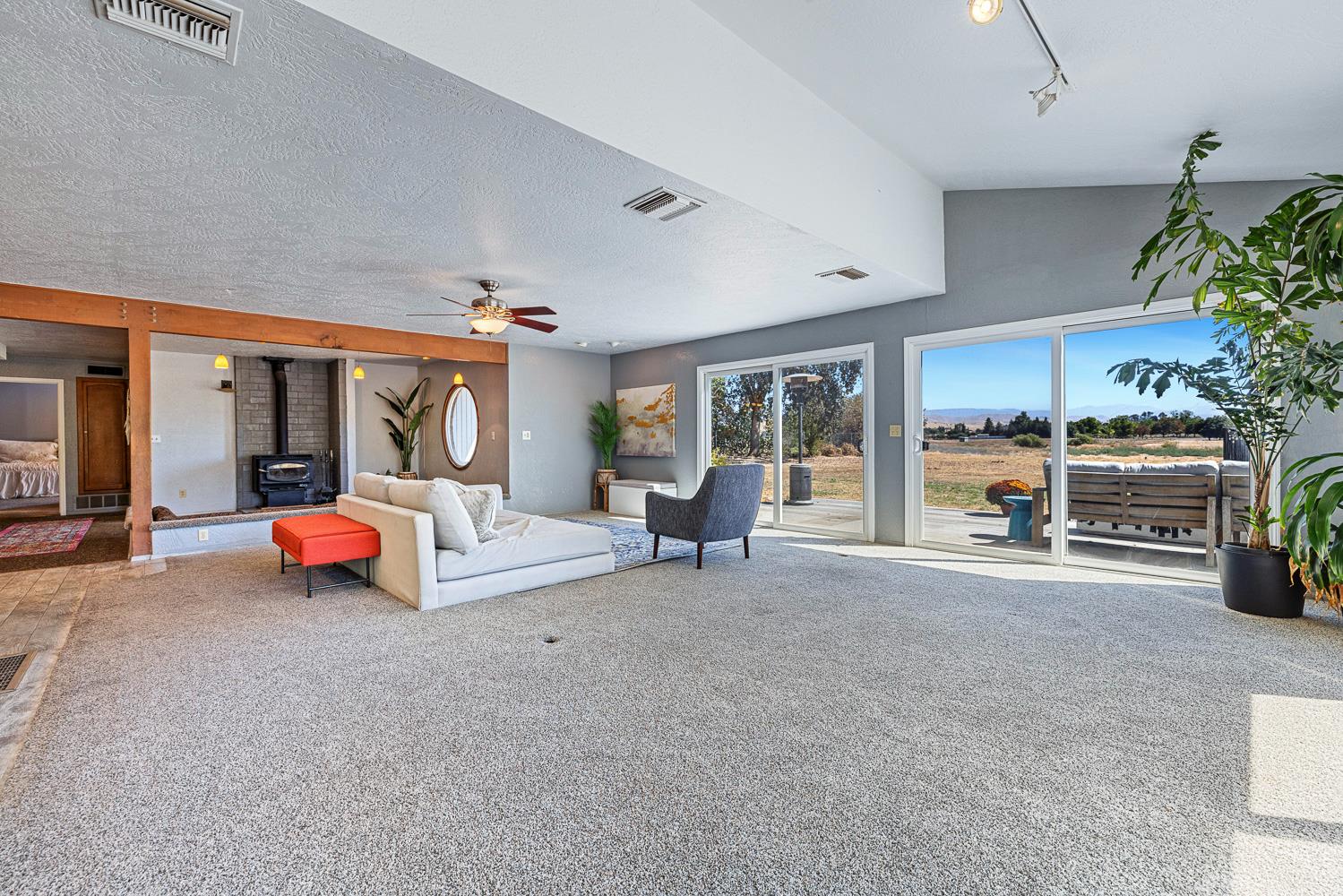 4606 N Kittyhawk Ave, Sanger, CA 93657