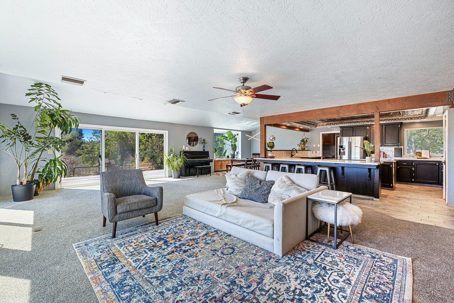 4606 N Kittyhawk Ave, Sanger, CA 93657