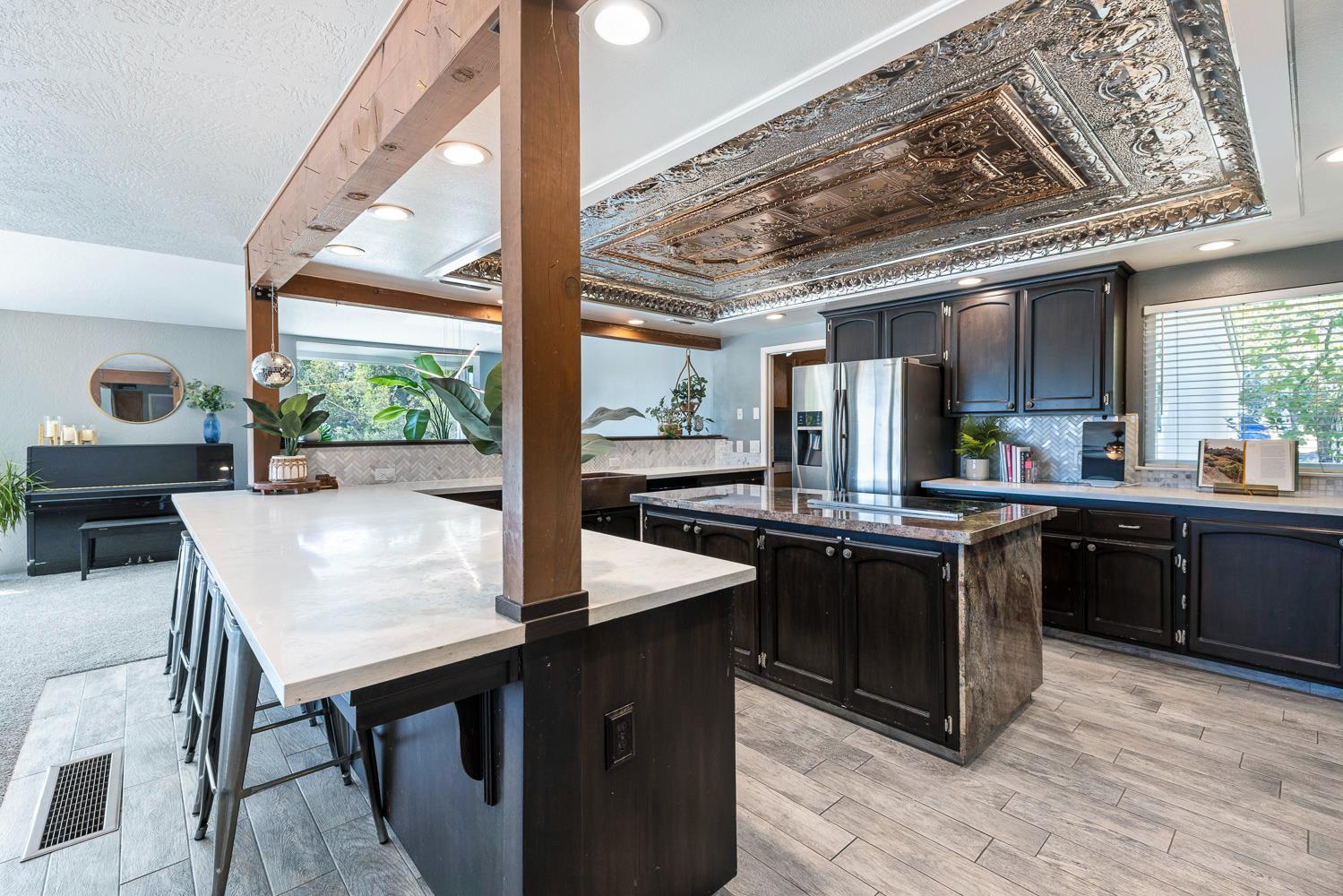 4606 N Kittyhawk Ave, Sanger, CA 93657