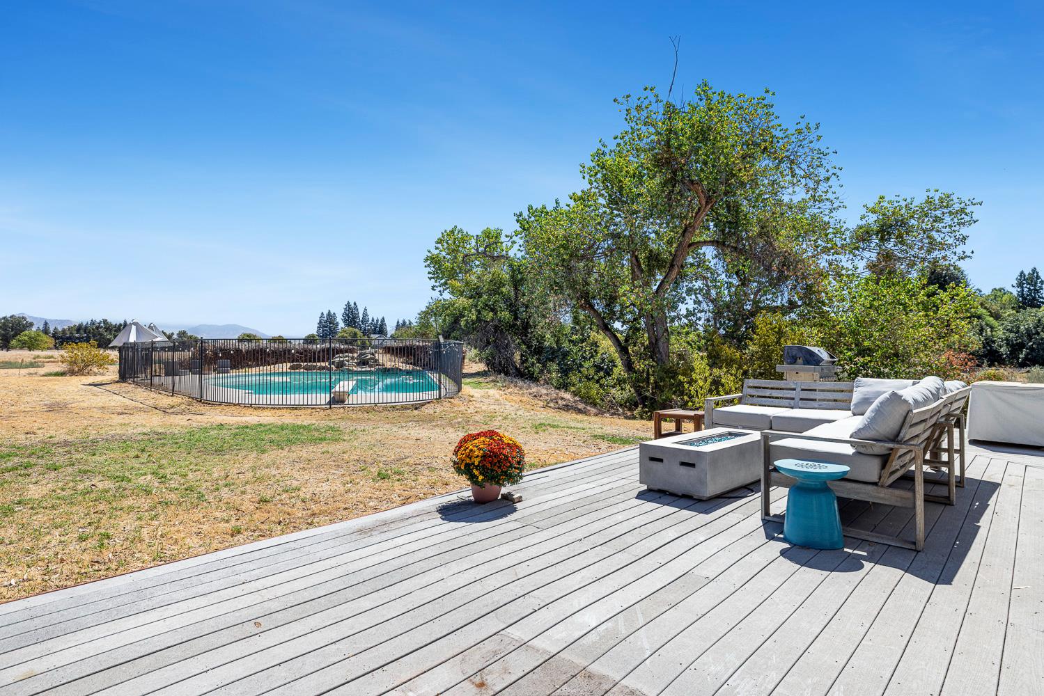 4606 N Kittyhawk Ave, Sanger, CA 93657