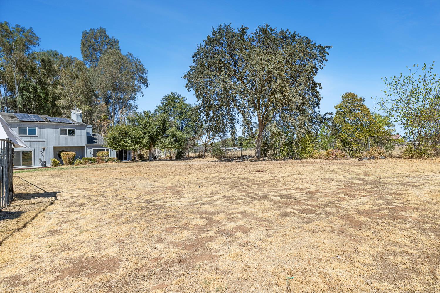 4606 N Kittyhawk Ave, Sanger, CA 93657