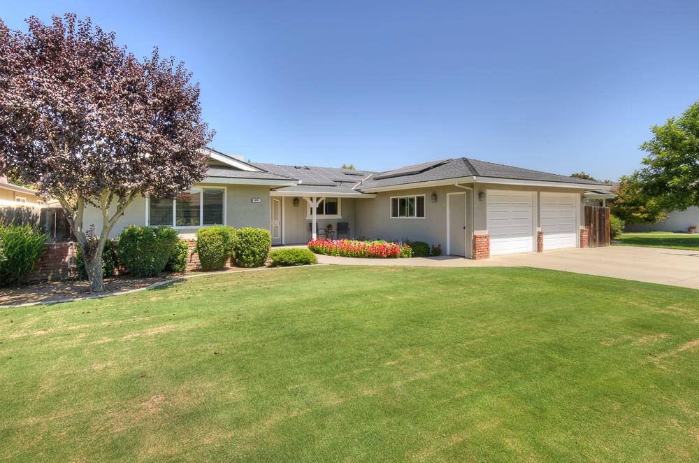 824 W Herbert Ave, Reedley, CA 93654
