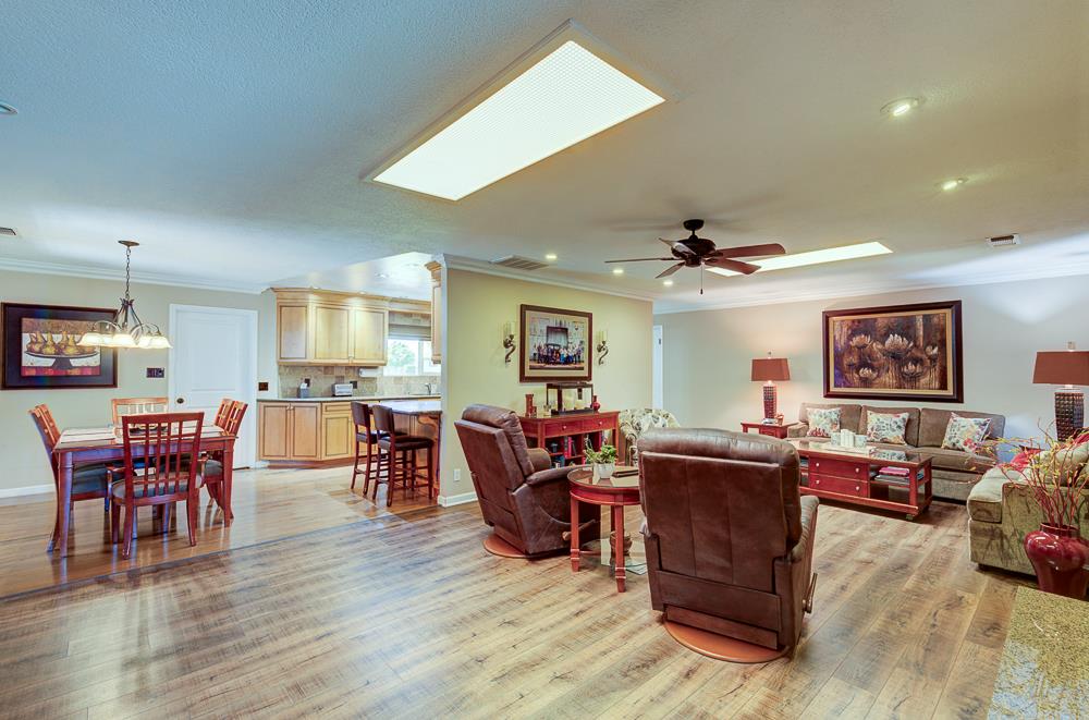 824 W Herbert Ave, Reedley, CA 93654