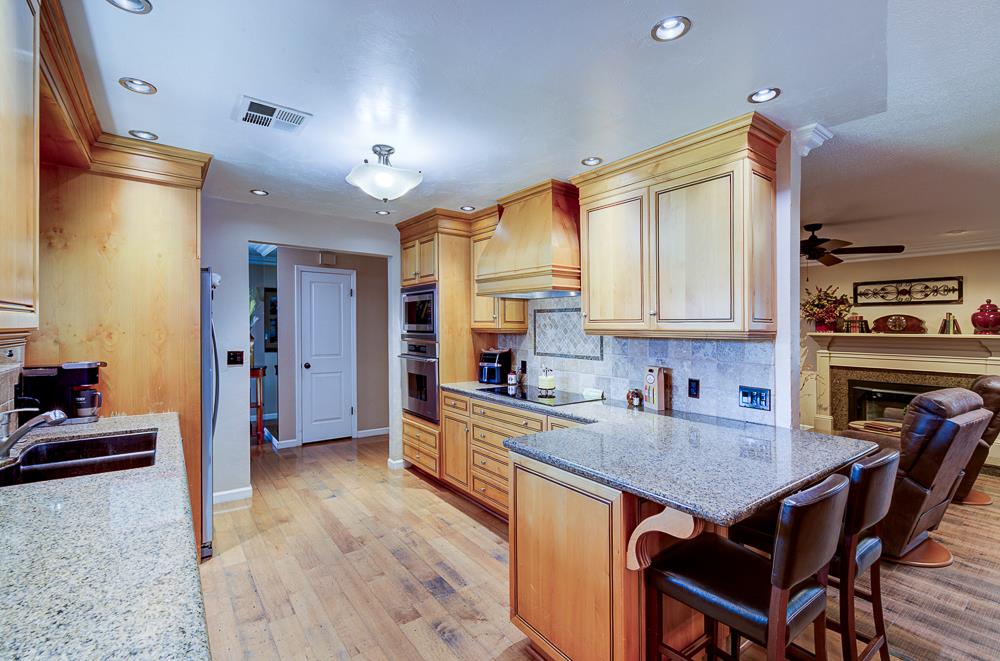 824 W Herbert Ave, Reedley, CA 93654