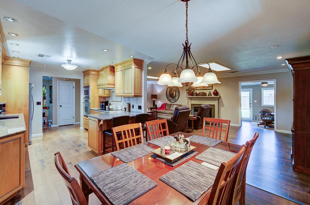 824 W Herbert Ave, Reedley, CA 93654