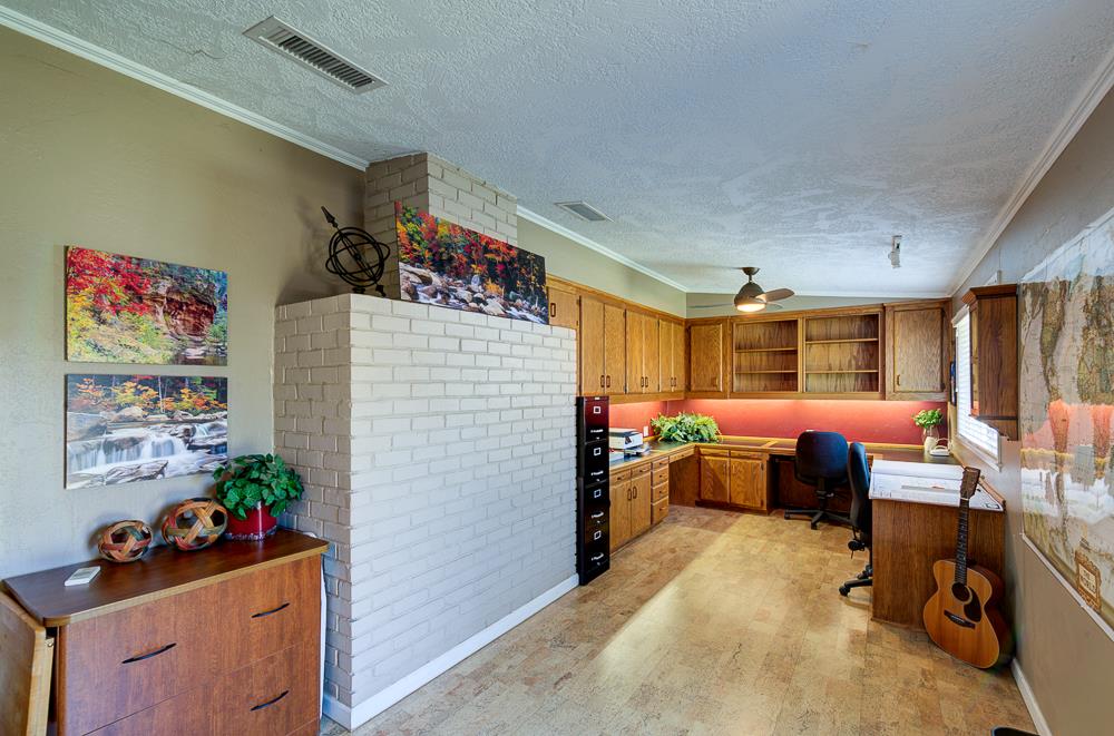 824 W Herbert Ave, Reedley, CA 93654