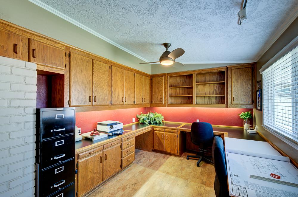 824 W Herbert Ave, Reedley, CA 93654