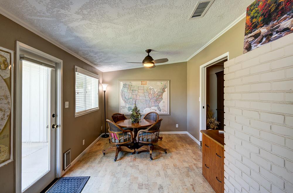 824 W Herbert Ave, Reedley, CA 93654