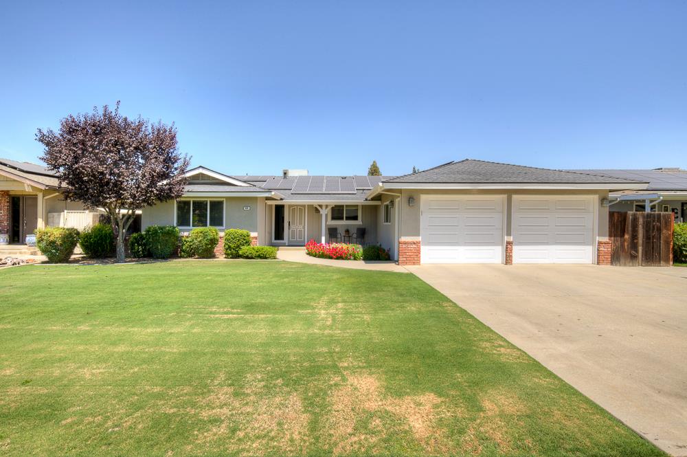 824 W Herbert Ave, Reedley, CA 93654