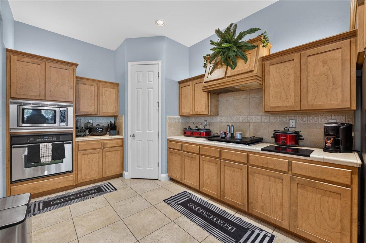 6580 W Wrenwood Ln, Fresno, CA 93723