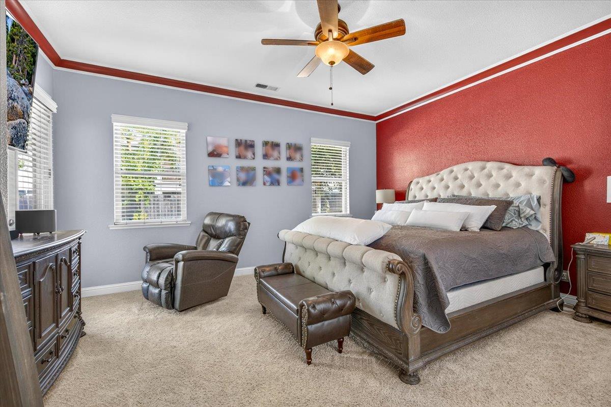 6580 W Wrenwood Ln, Fresno, CA 93723