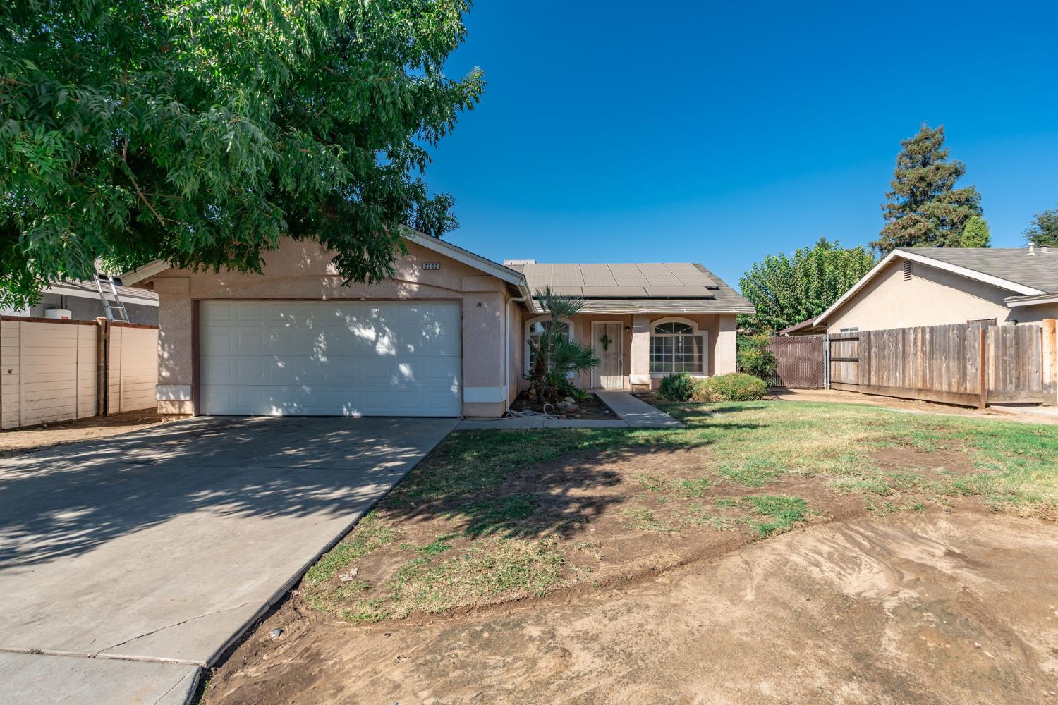 2332 S Karen Ave, Fresno, CA 93725