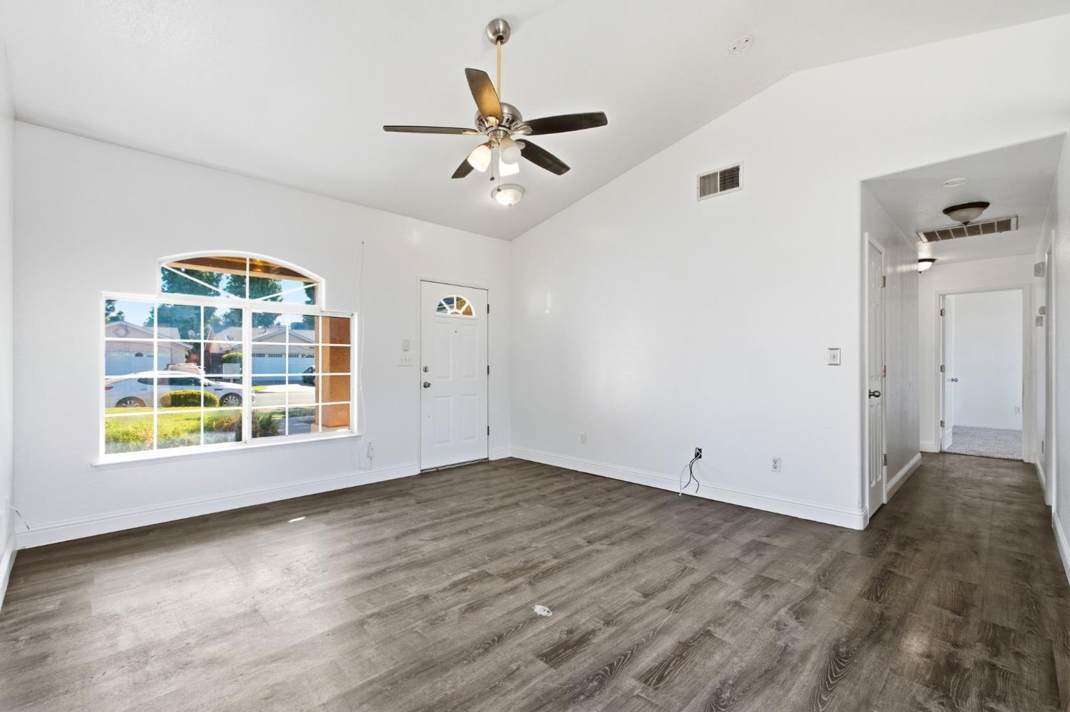 2332 S Karen Ave, Fresno, CA 93725